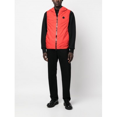 Moncler logo-patch Sleeveless Jacket Red MCS29054