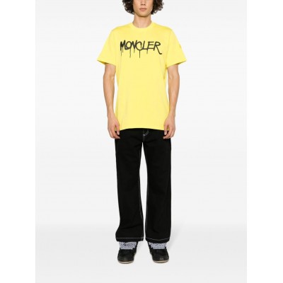 Moncler spray-paint logo-print Cotton T-shirt Yellow MCS29520